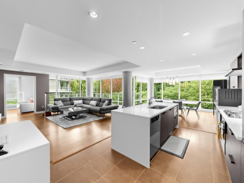 303-5838 Berton Avenue, Vancouver, BC 