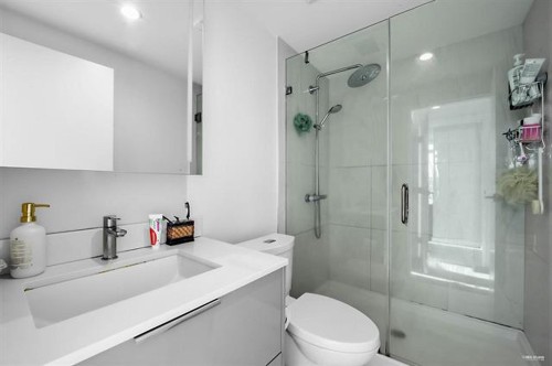 1906-1401 Hunter Street, North Vancouver, BC 