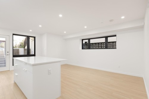 5449 Columbia Street , Vancouver, BC V5Y 3H4 5
