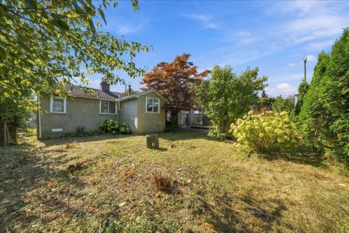 2219 25Th Avenue E, Vancouver, BC 