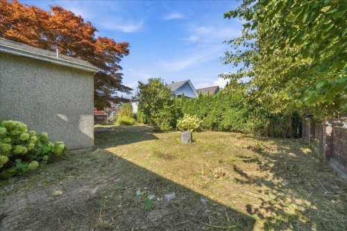 2219 25Th Avenue E, Vancouver, BC 