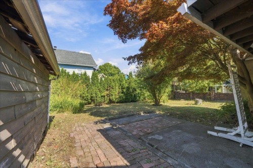 2219 25Th Avenue E, Vancouver, BC 