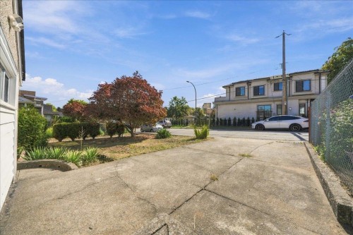 2219 25Th Avenue E, Vancouver, BC 