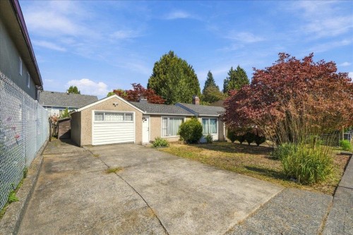 2219 25Th Avenue E, Vancouver, BC 