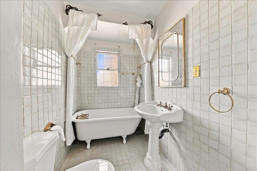 2219 25Th Avenue E, Vancouver, BC 