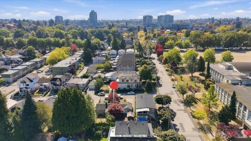 2219 25Th Avenue E, Vancouver, BC 