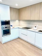202-588 Harrison Drive Coquitlam, BC V3J 3Z6