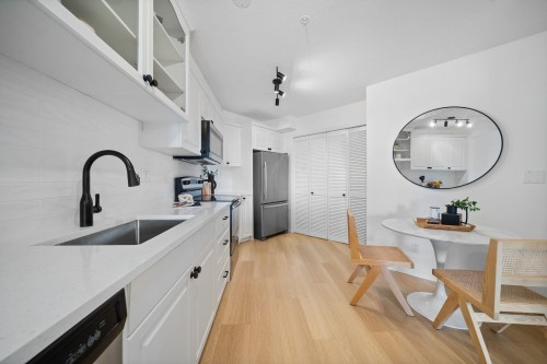 422-12931 Railway Avenue, Richmond, BC 