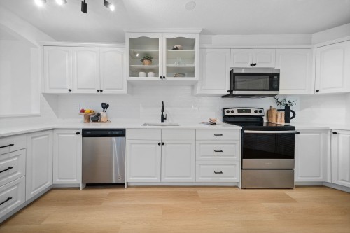 422-12931 Railway Avenue, Richmond, BC 