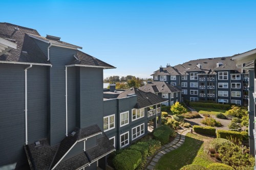 422-12931 Railway Avenue, Richmond, BC 