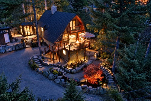 9226 Emerald Drive  Whistler, BC V8E 0G5