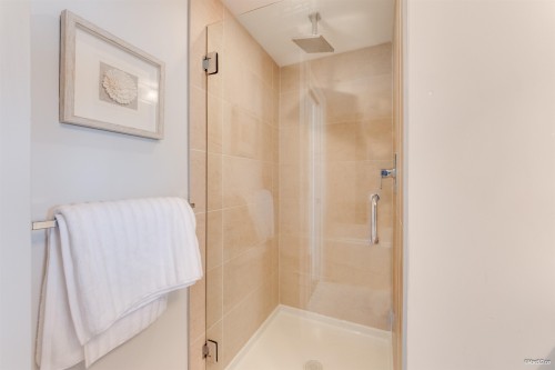 1106-2978 Glen Drive, Coquitlam, BC 