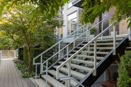 234-735 15Th Street W, North Vancouver, BC 