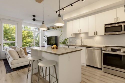 234-735 15Th Street W, North Vancouver, BC 