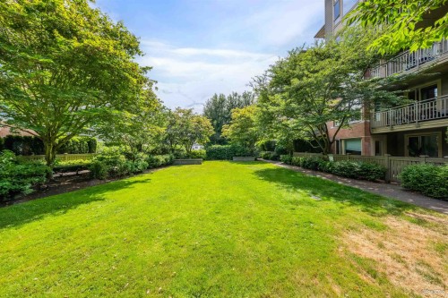 319-119 22Nd Street W, North Vancouver, BC 