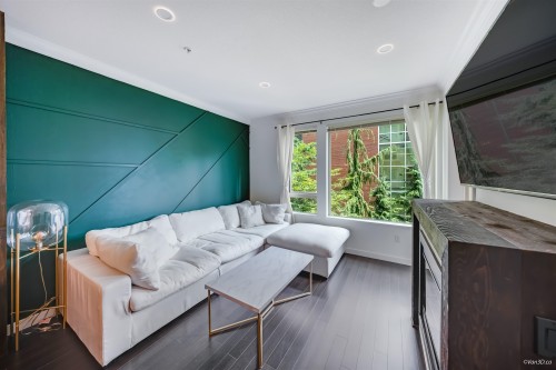 319-119 22Nd Street W, North Vancouver, BC 