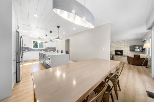 2763 Violet Street, North Vancouver, BC 
