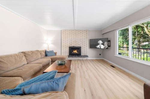 2763 Violet Street, North Vancouver, BC 