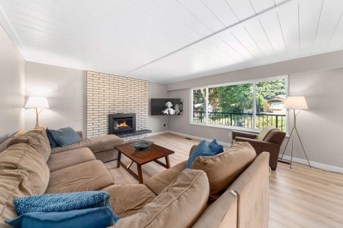 2763 Violet Street, North Vancouver, BC 