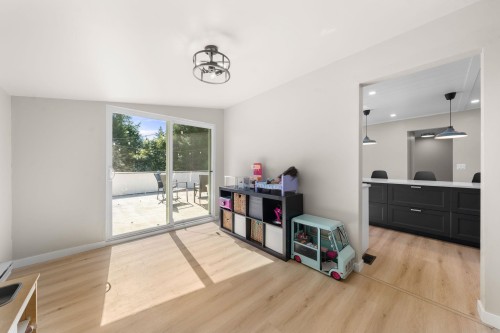 2763 Violet Street, North Vancouver, BC 