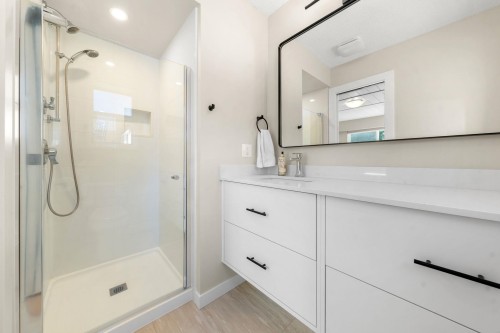 2763 Violet Street, North Vancouver, BC 