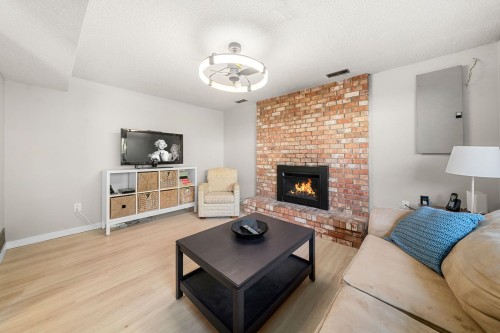 2763 Violet Street, North Vancouver, BC 
