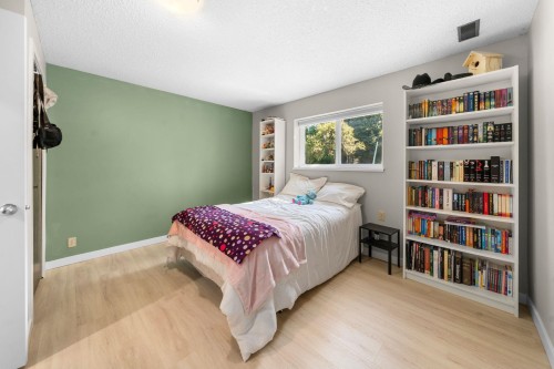 2763 Violet Street, North Vancouver, BC 