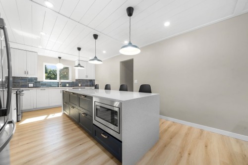2763 Violet Street, North Vancouver, BC 