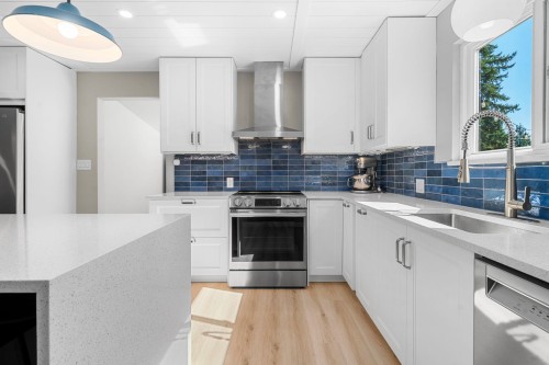 2763 Violet Street, North Vancouver, BC 