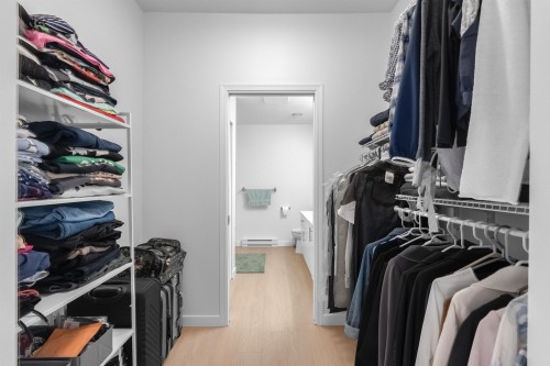 202-7300 Gilbert Road, Richmond, BC 