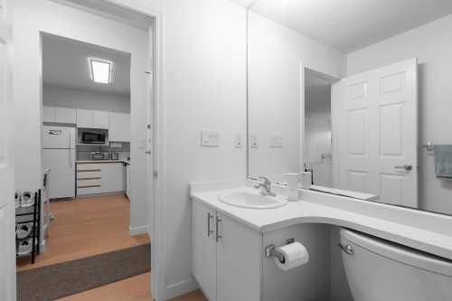 202-7300 Gilbert Road, Richmond, BC 