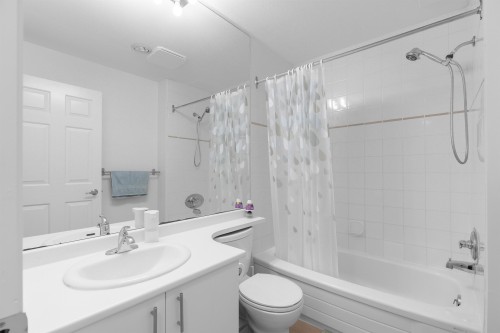 202-7300 Gilbert Road, Richmond, BC 