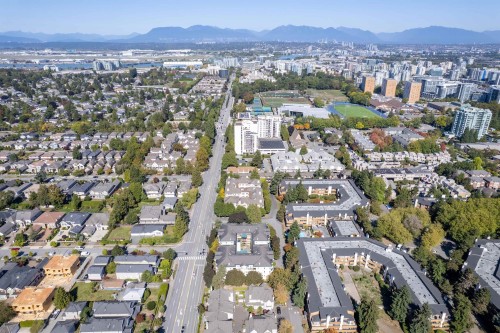 202-7300 Gilbert Road, Richmond, BC 