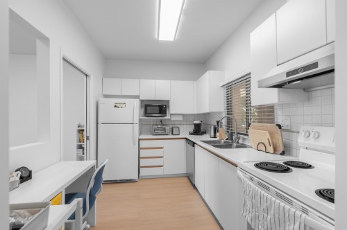 202-7300 Gilbert Road, Richmond, BC 