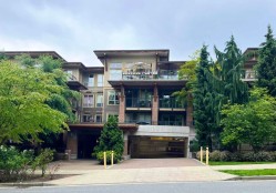 317-1633 Mackey Avenue North Vancouver, BC V7P 0A2