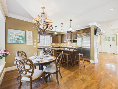 3575 38Th Avenue W, Vancouver, BC 