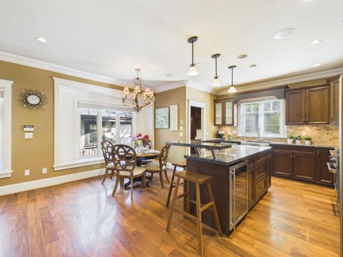 3575 38Th Avenue W, Vancouver, BC 