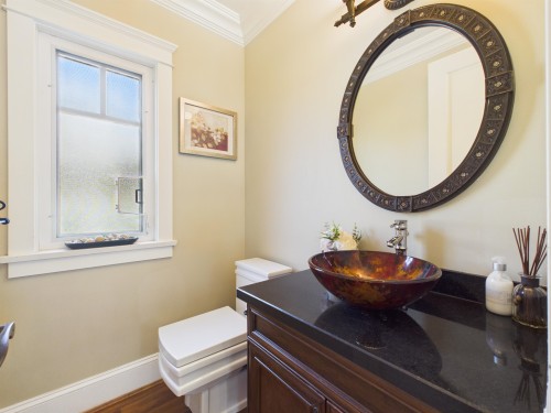 3575 38Th Avenue W, Vancouver, BC 
