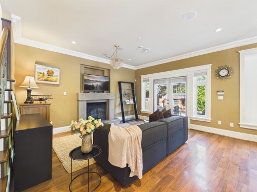 3575 38Th Avenue W, Vancouver, BC 