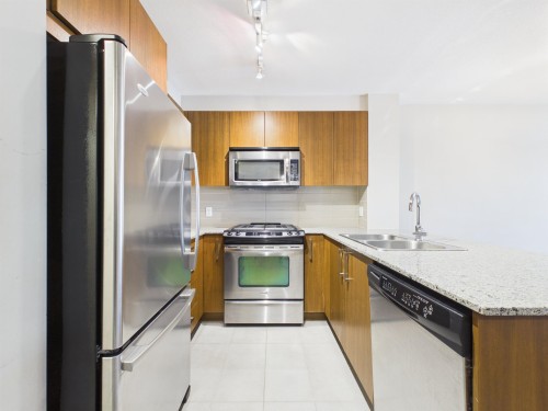 215-5889 Irmin Street, Burnaby, BC 