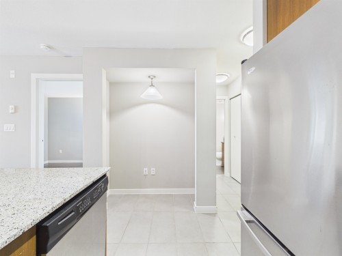 215-5889 Irmin Street, Burnaby, BC 