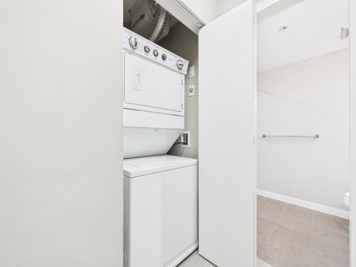 215-5889 Irmin Street, Burnaby, BC 