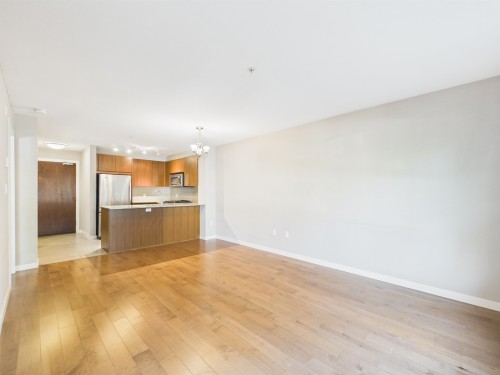 215-5889 Irmin Street, Burnaby, BC 