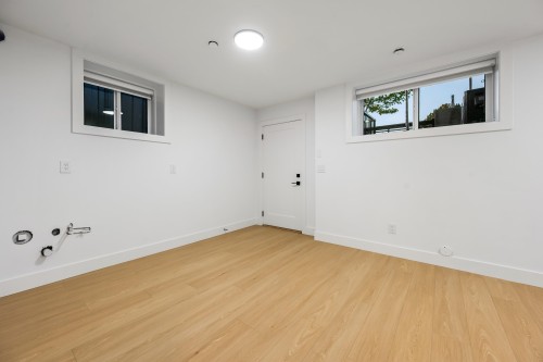1-3940 Eton Street, Burnaby, BC 