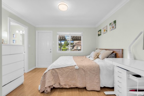 6925 Main Street, Vancouver, BC 