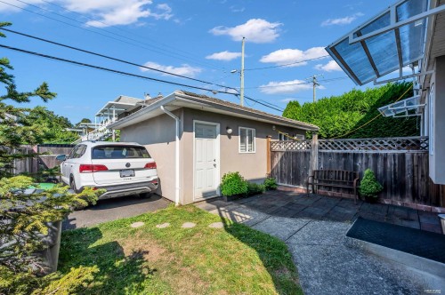 6925 Main Street, Vancouver, BC 