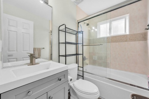 6925 Main Street, Vancouver, BC 