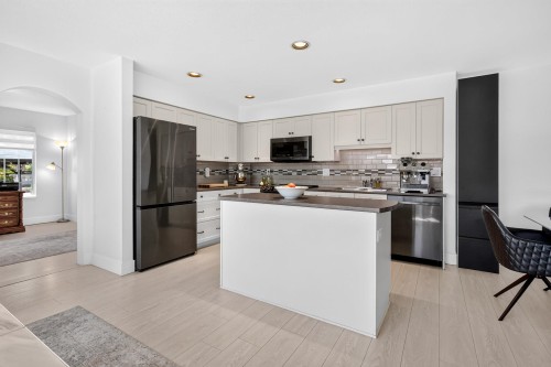150-1685 Pinetree Way, Coquitlam, BC 