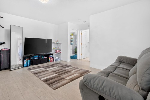 150-1685 Pinetree Way, Coquitlam, BC 