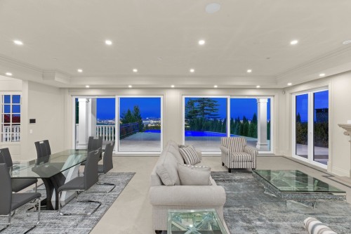 1445 Sandhurst Place, West Vancouver, BC 